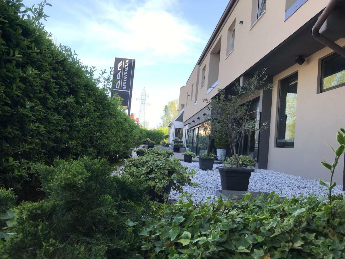 Dam Boutique Hotel & Restaurant Nova Gorica Exteriör bild